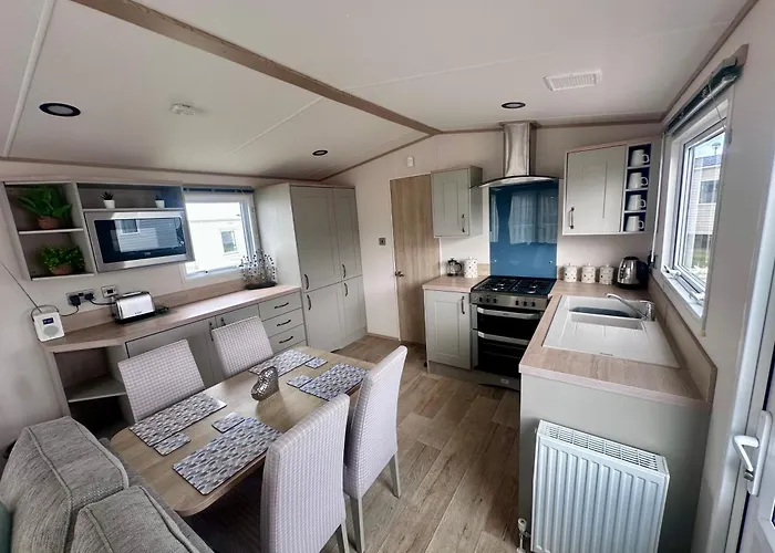 Blue Dolphin Static Кемпинг