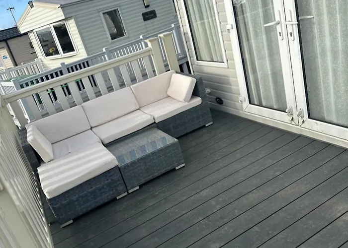 Blue Dolphin Static Кемпинг Gristhorpe